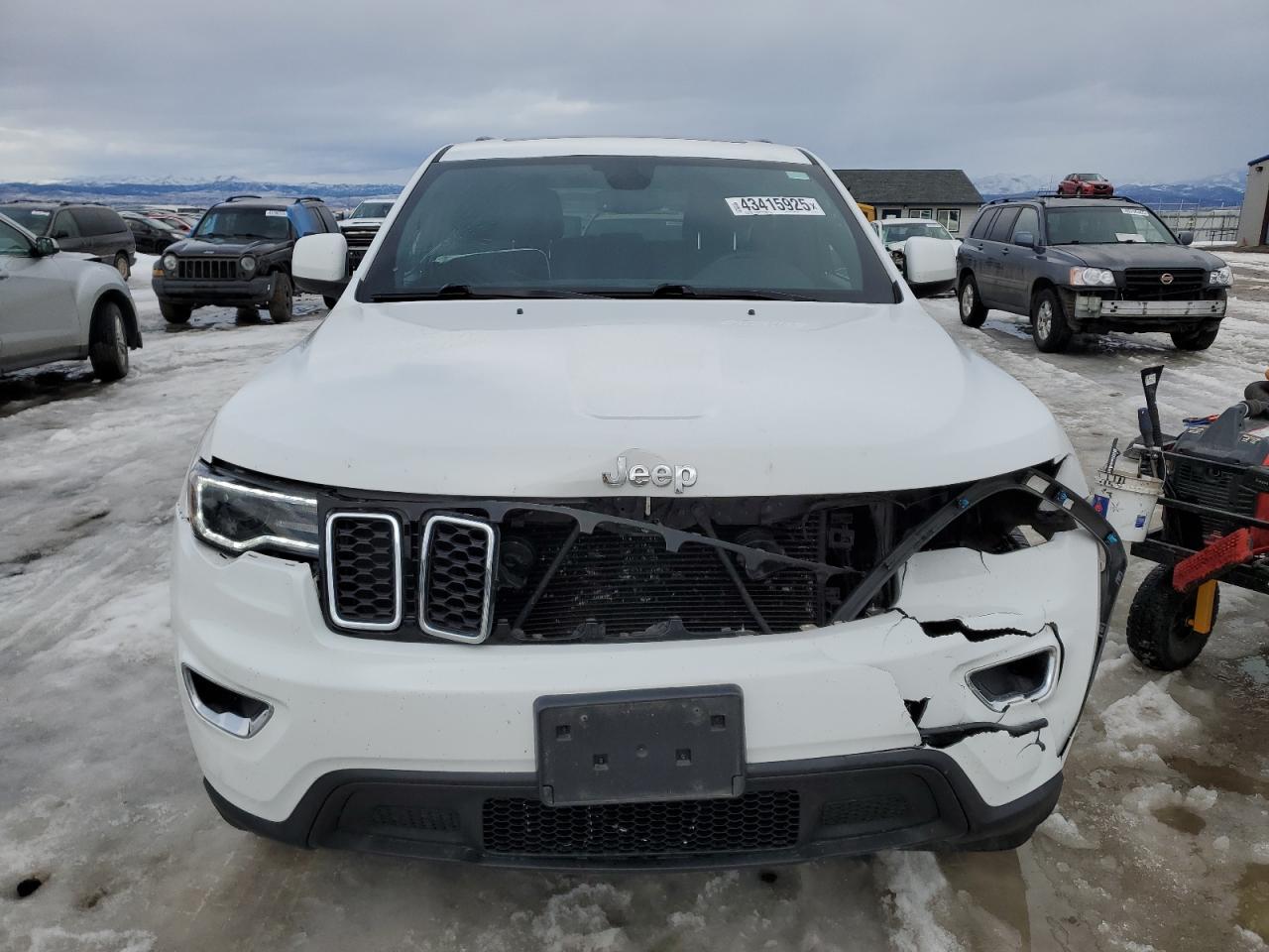 2022 Jeep Grand Cherokee Laredo E - Image 5