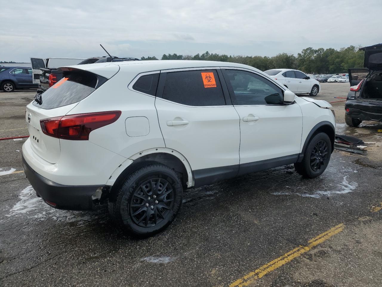 2019 Nissan Rogue Sport S - Фото 3