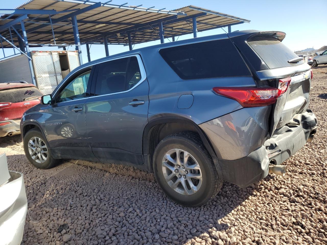 2021 Chevrolet Traverse Ls - Фото 2