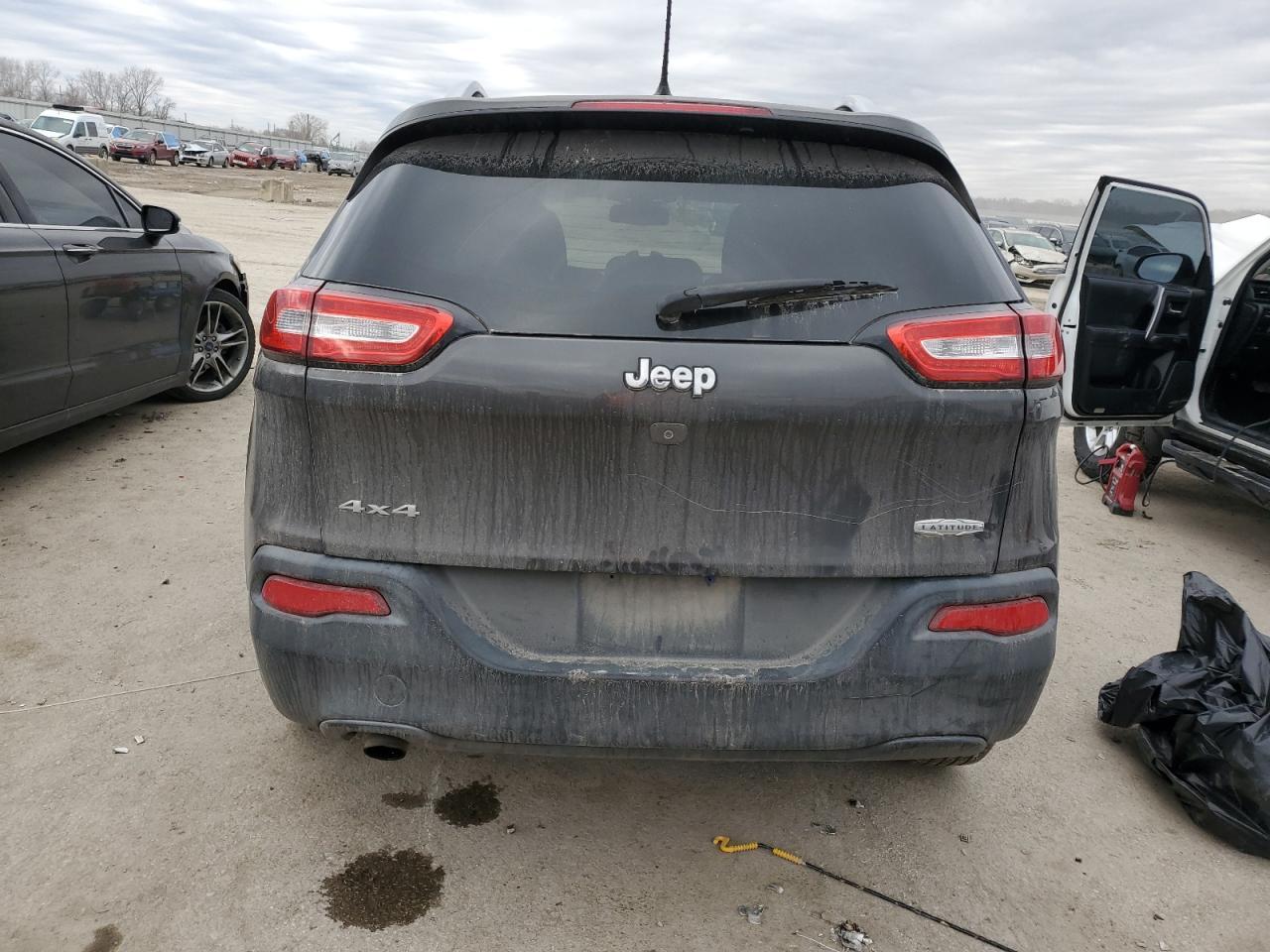 2015 Jeep Cherokee Latitude - Image 6