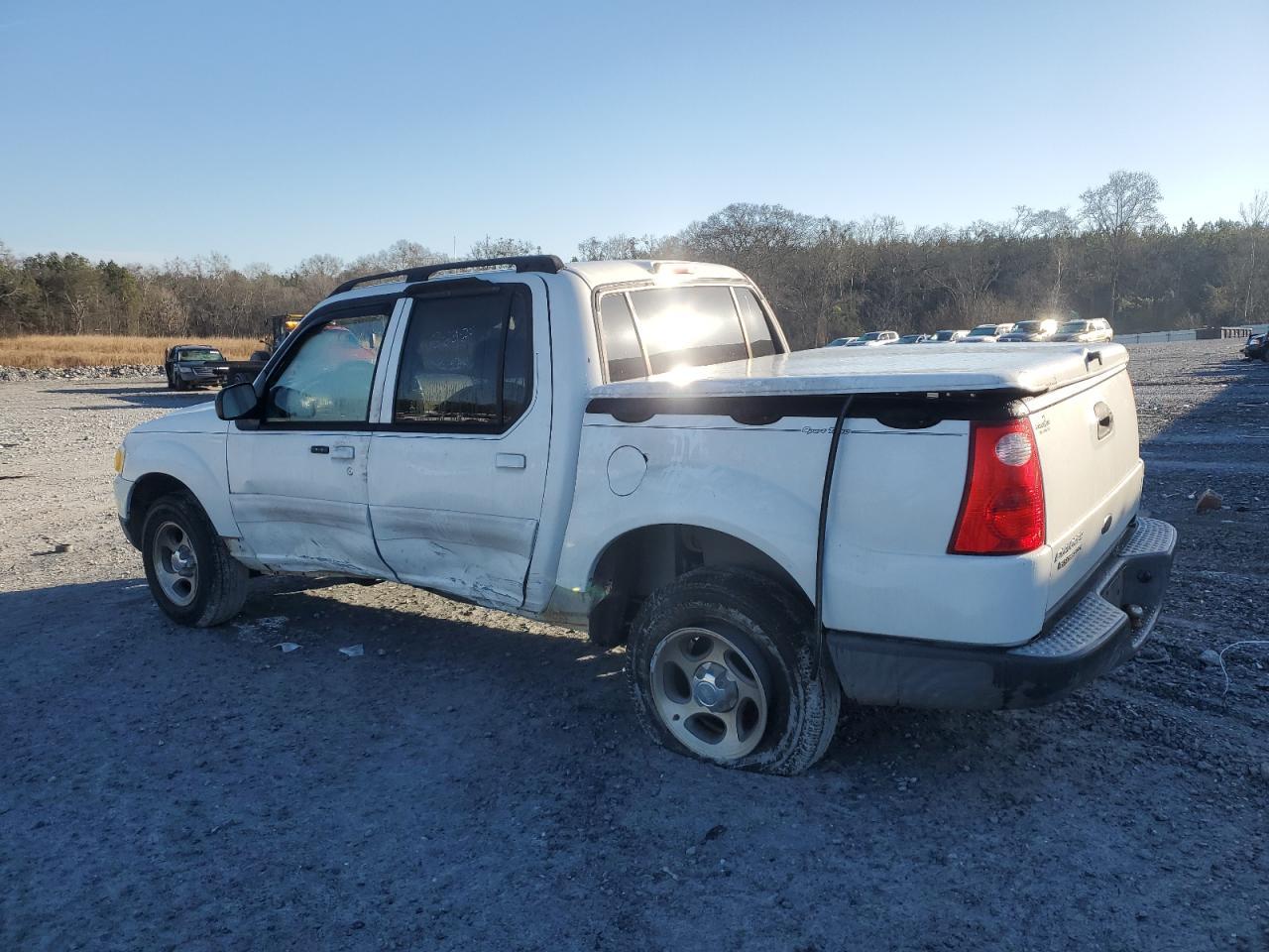 2004 Ford Explorer Sport Trac - Image 2
