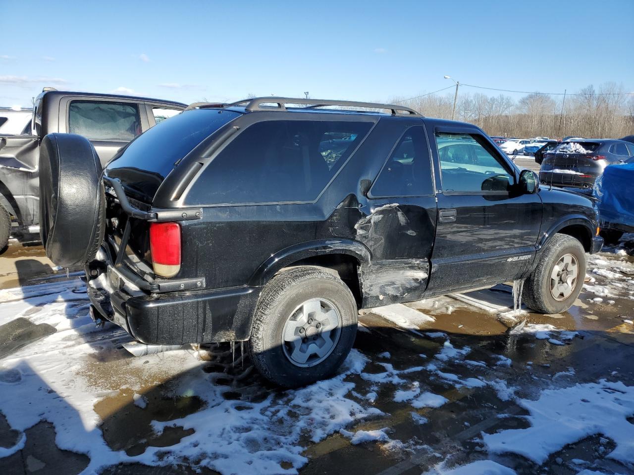 1998 Chevrolet Blazer - Image 3
