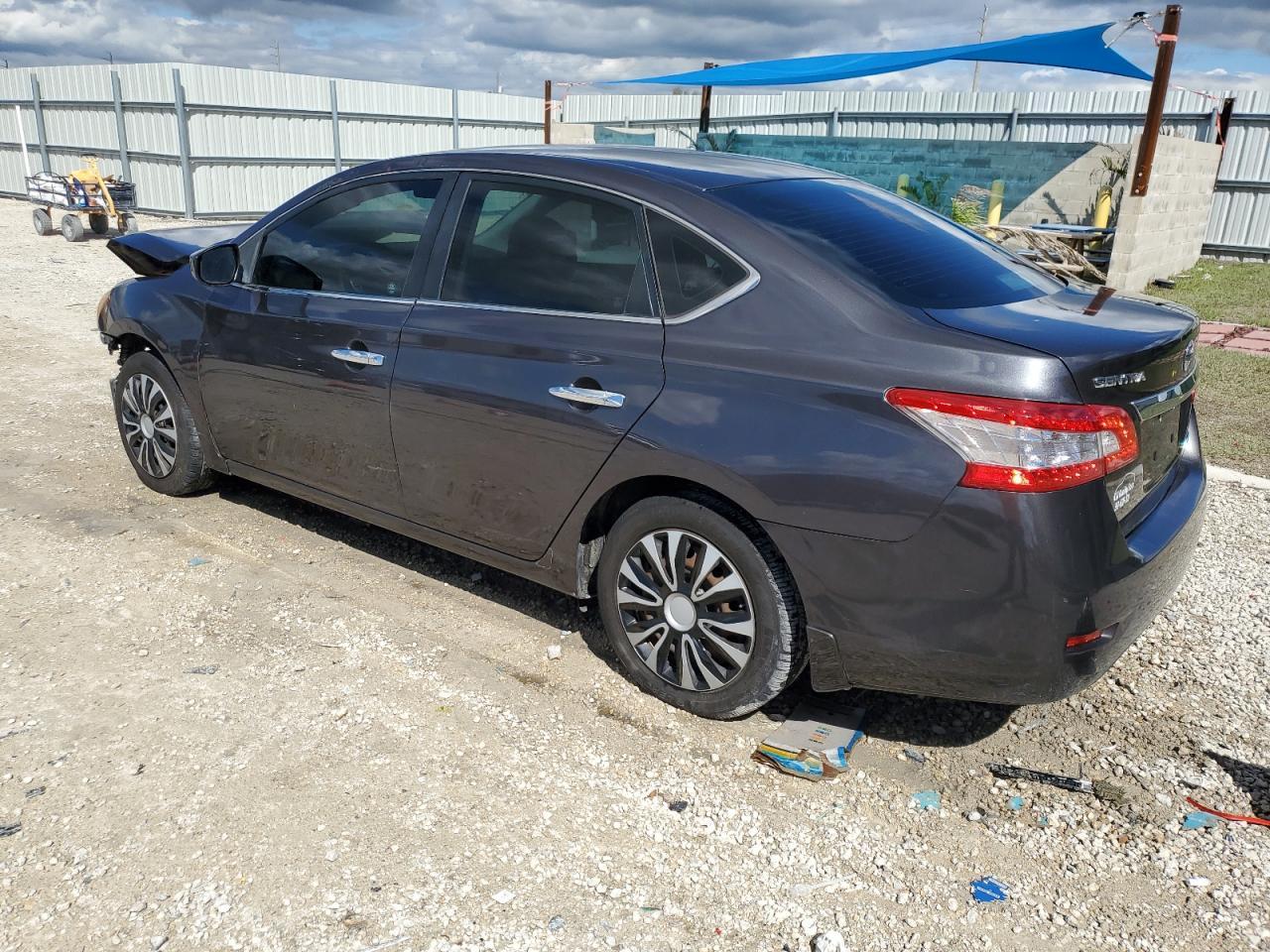 2013 Nissan Sentra S - Фото 2