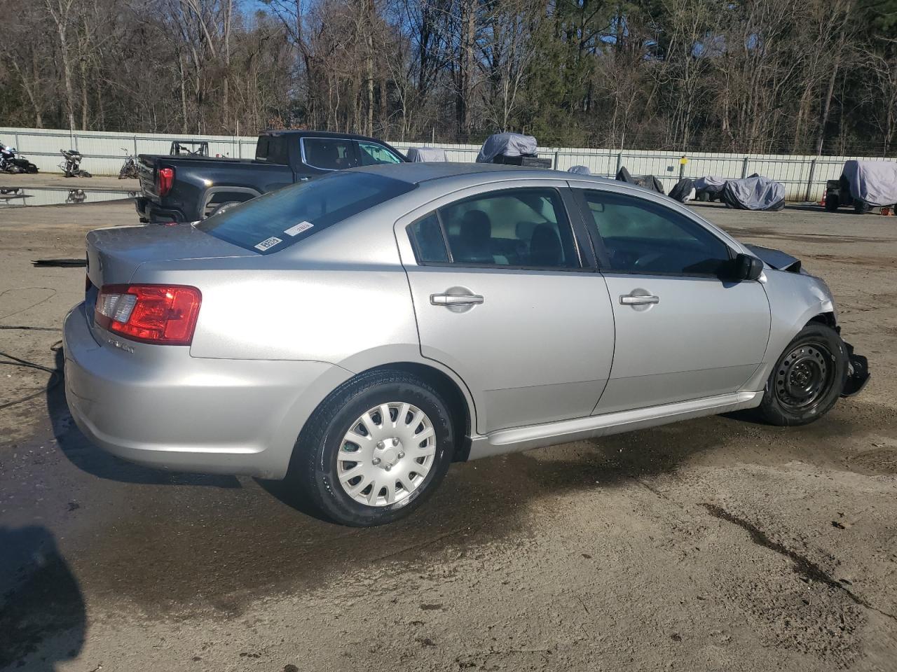 2010 Mitsubishi Galant Es - Фото 3