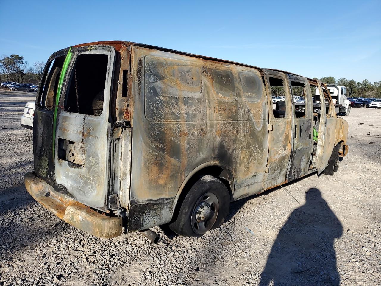 2004 Chevrolet Express G3500 - Image 3