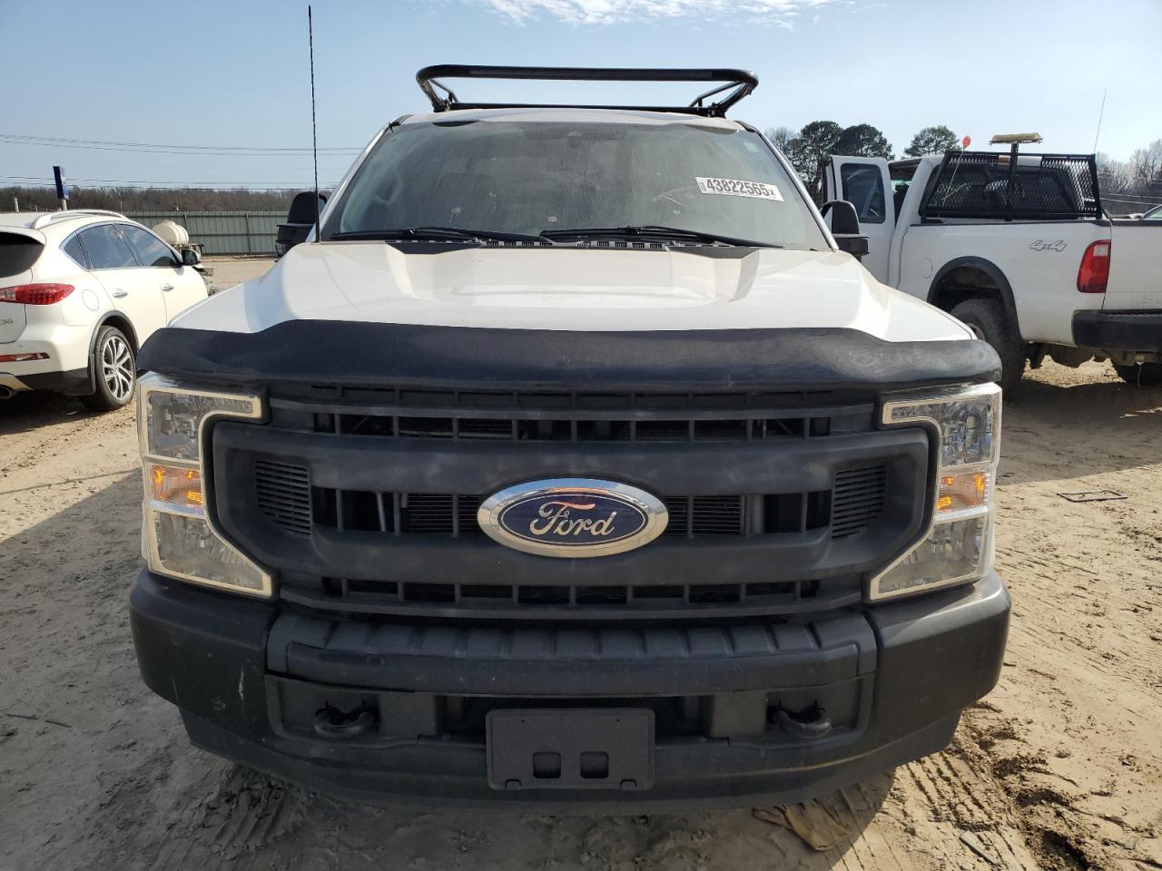 2022 Ford F250 Super Duty - Фото 5