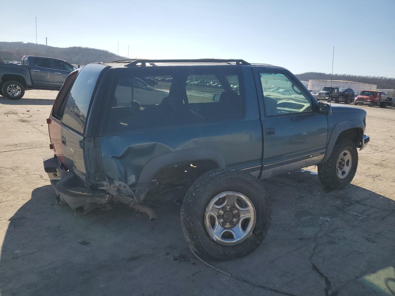 1995 Chevrolet Tahoe K1500 - Image 3