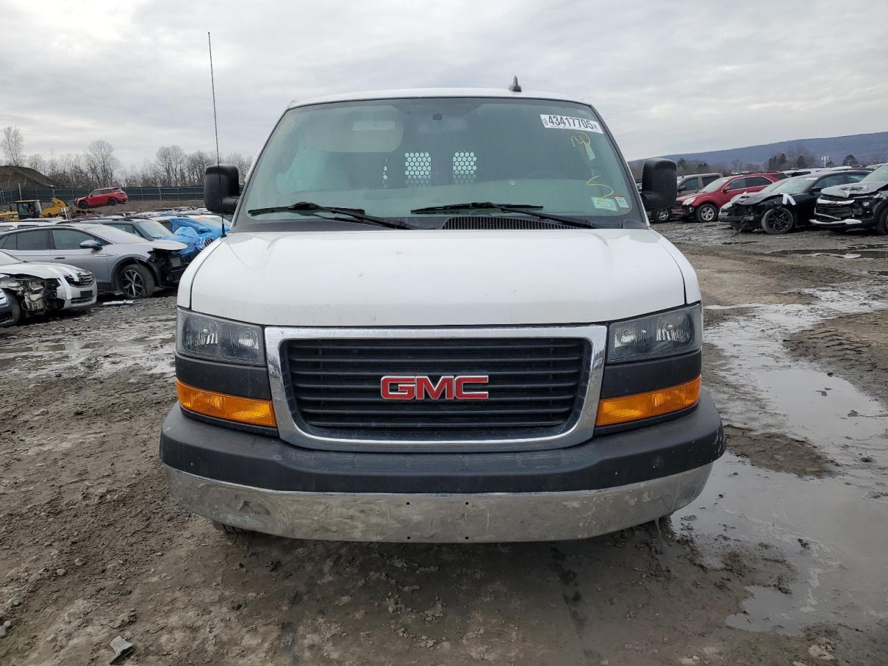 2021 GMC Savana G2500 - Фото 5