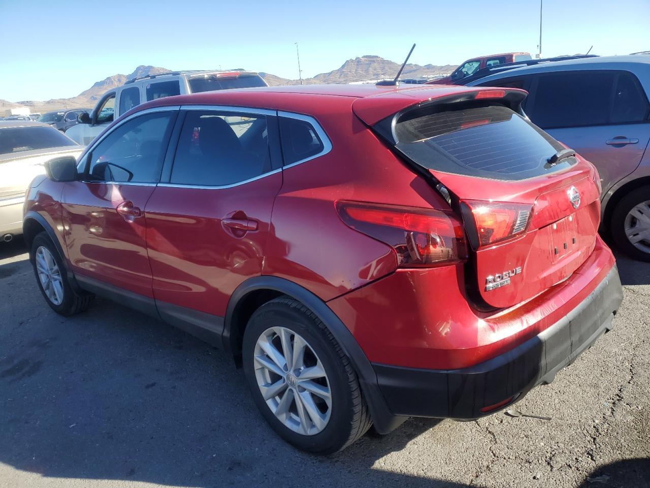 2017 Nissan Rogue Sport S - Фото 2