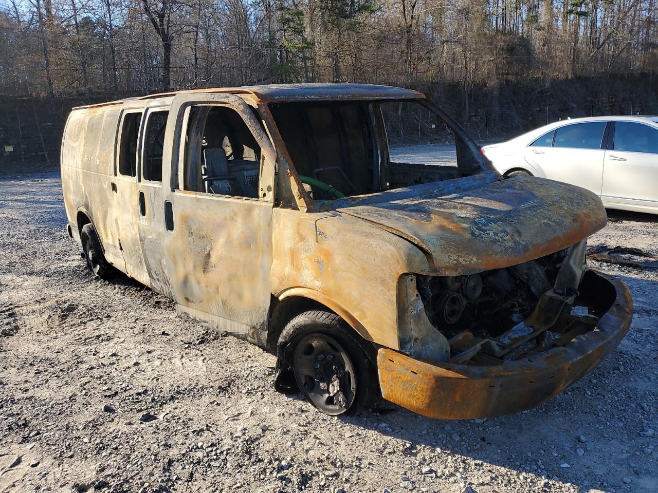 2004 Chevrolet Express G3500 - Image 4