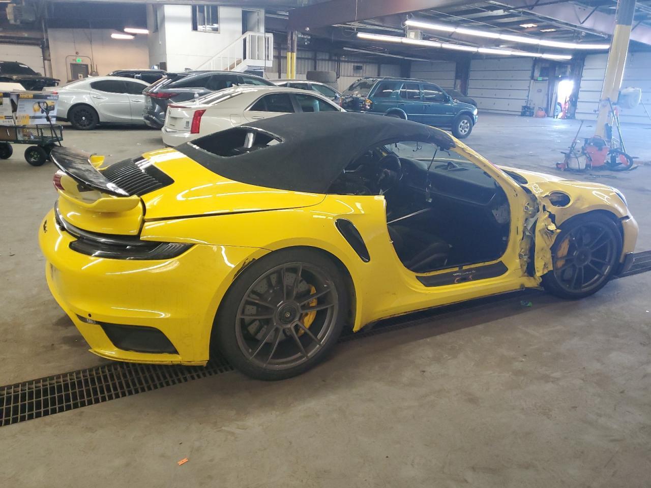2022 Porsche 911 Turbo - Фото 3