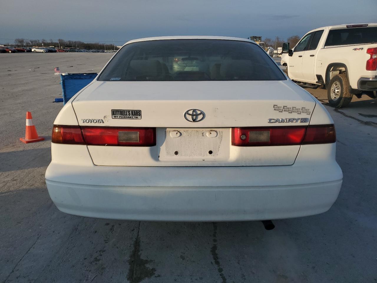 1999 Toyota Camry Ce - Фото 6
