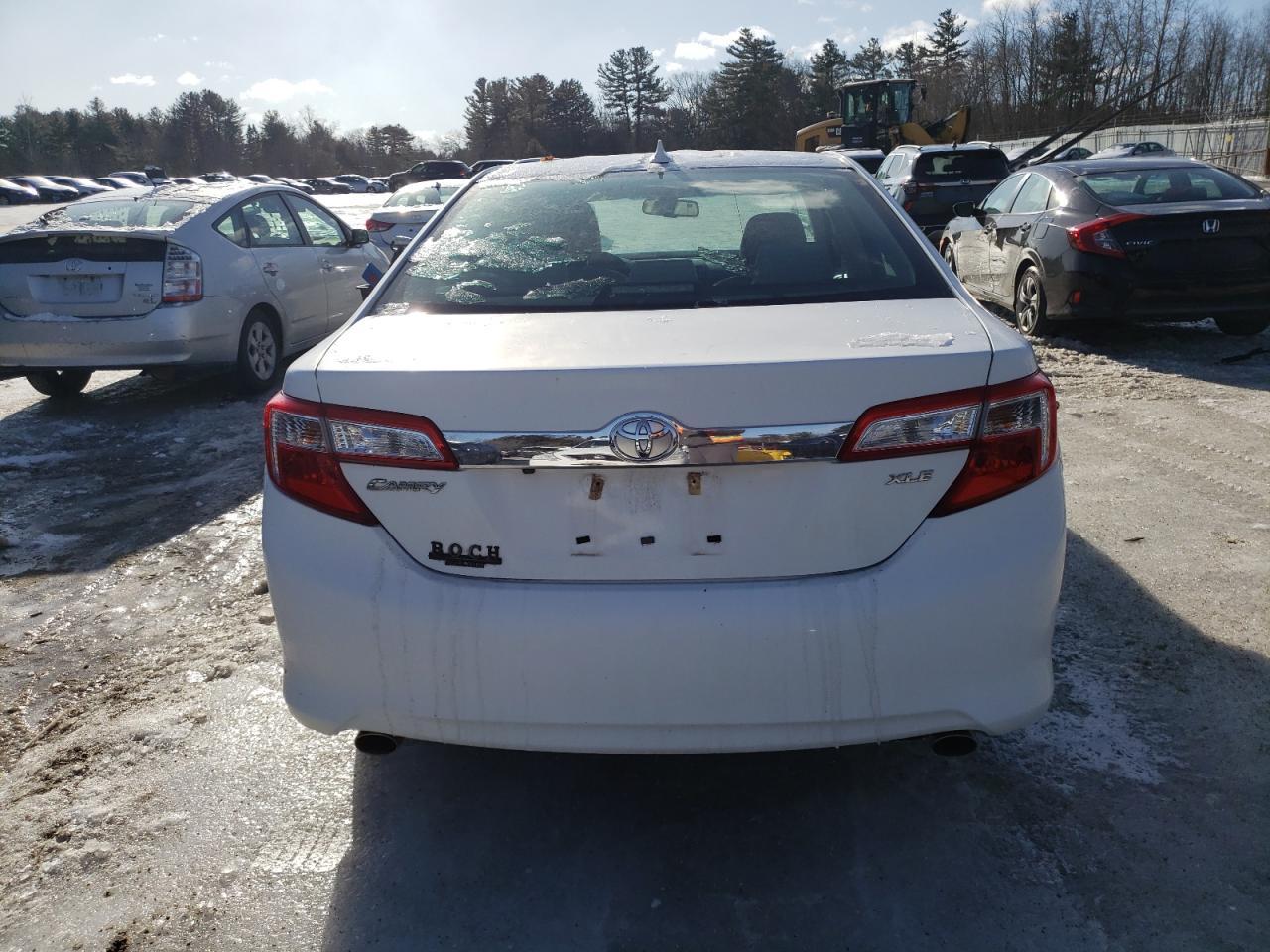 2012 Toyota Camry Se - Image 6