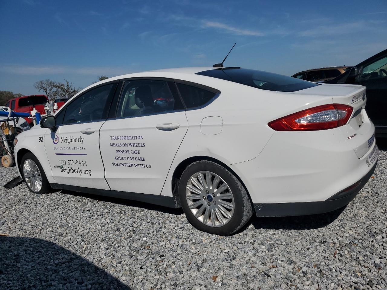 2015 Ford Fusion S Hybrid - Фото 2