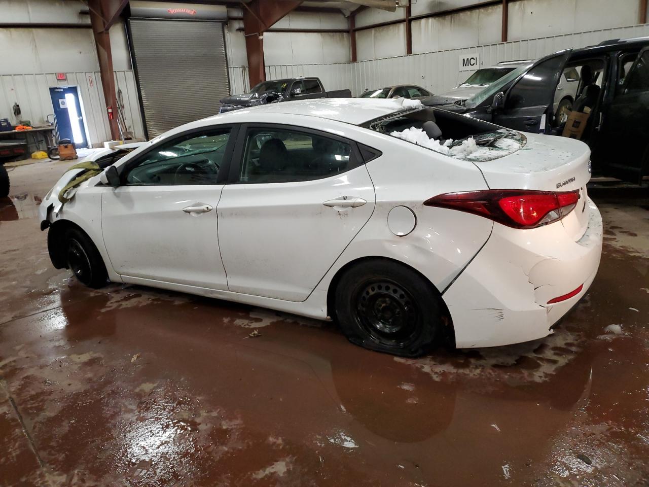 2014 Hyundai Elantra Se - Фото 2