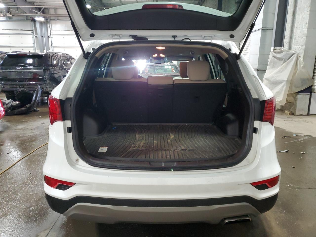 2017 Hyundai Santa Fe Sport - Image 6
