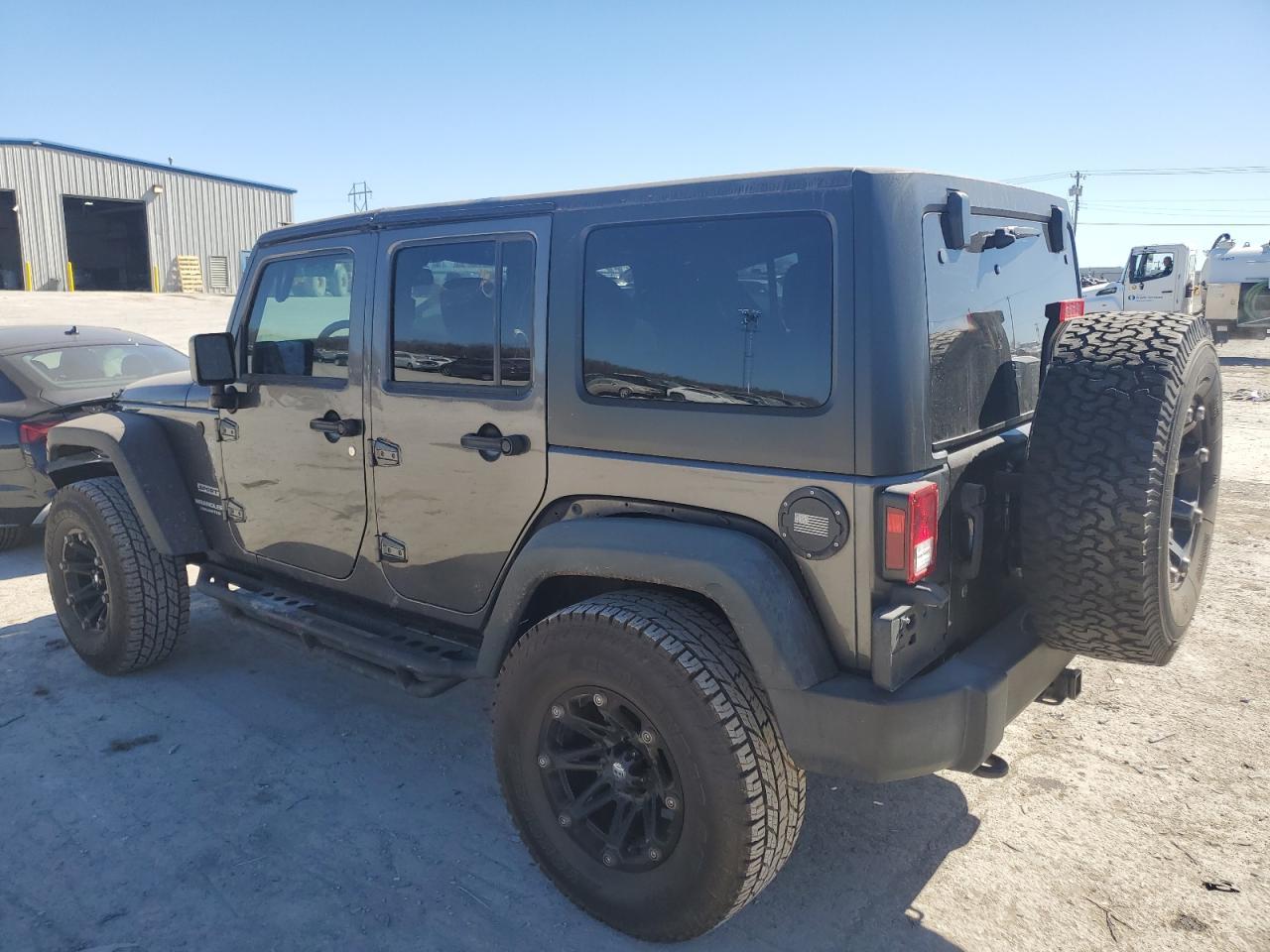 2016 Jeep Wrangler Unlimited Sport - Фото 2