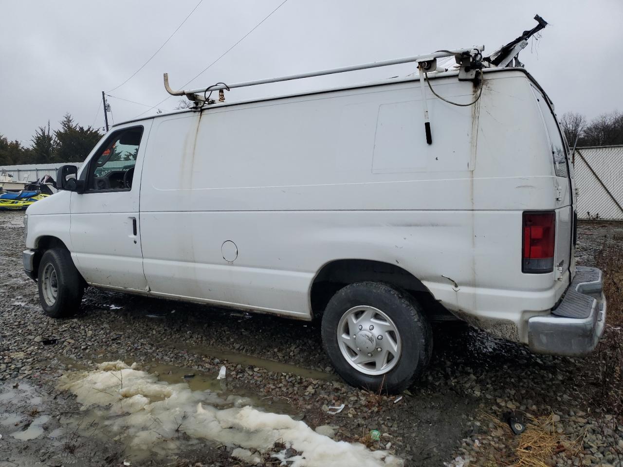 2012 Ford Econoline E150 Van - Фото 2