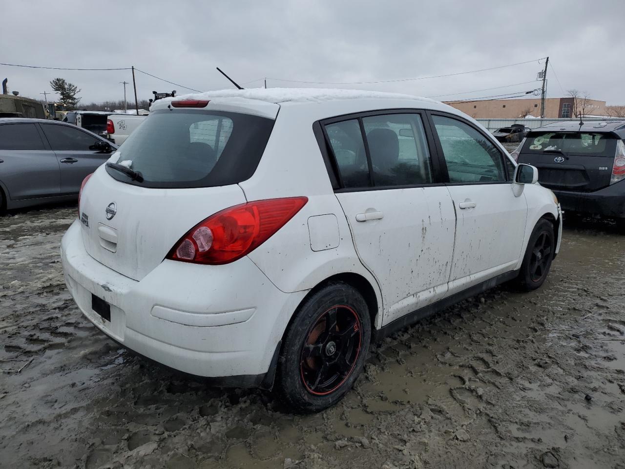2008 Nissan Versa S - Фото 3
