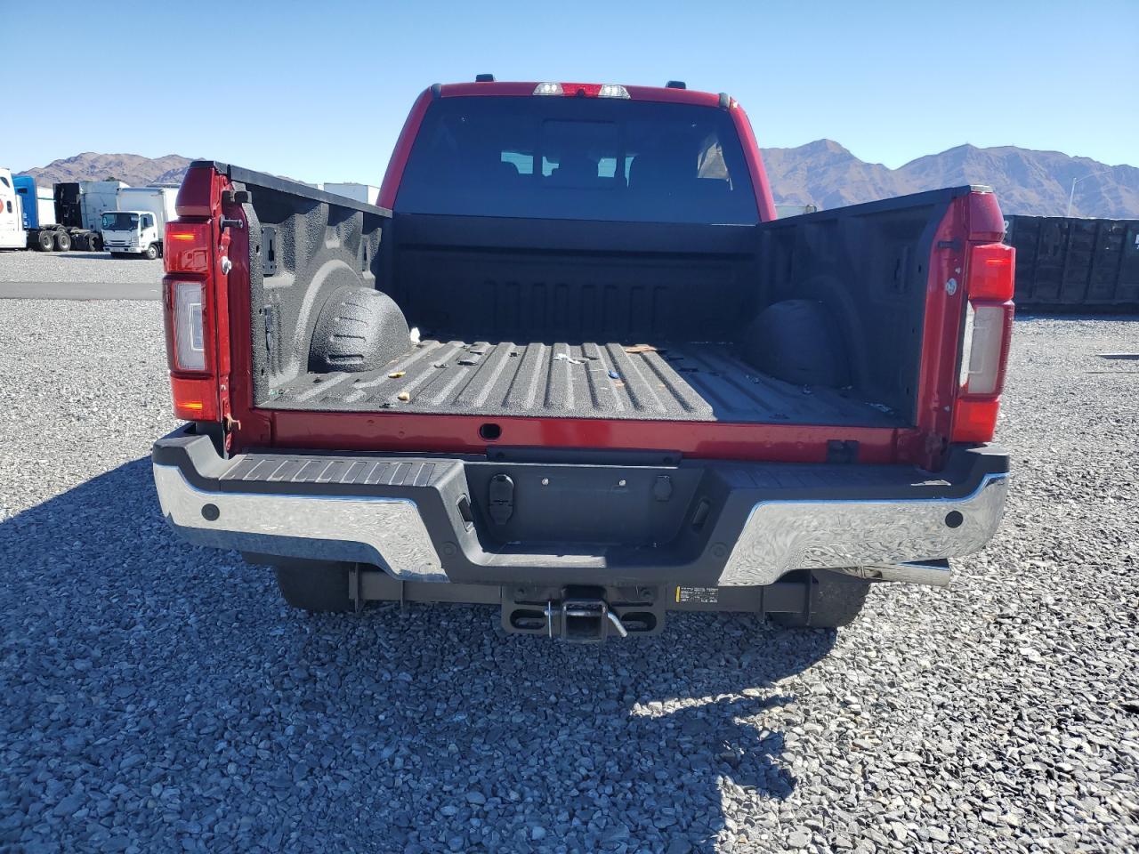 2022 Ford F350 Super Duty - Фото 6