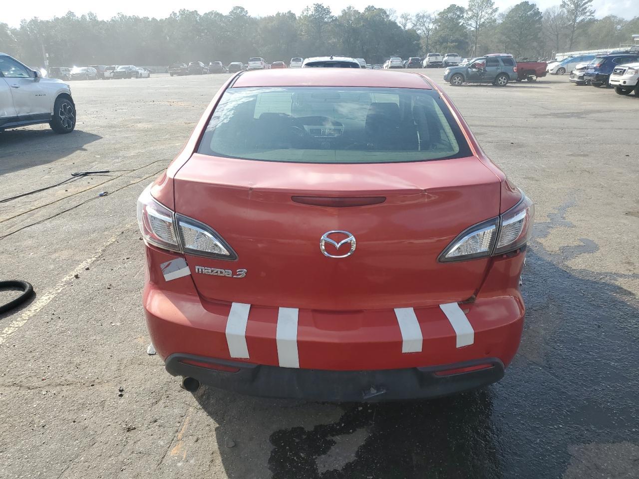 2011 Mazda 3 I - Image 6