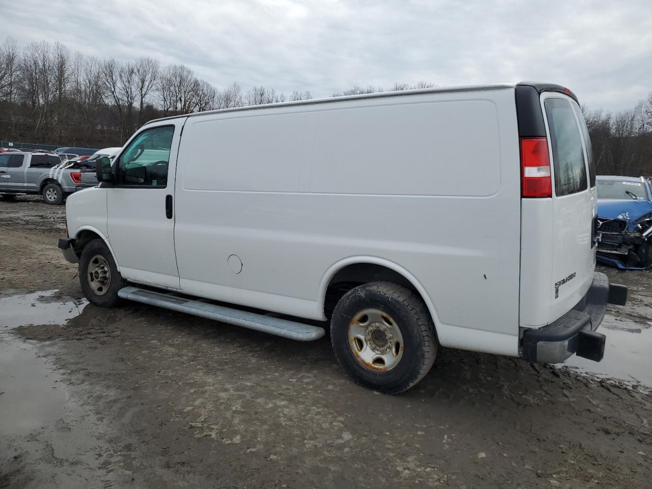 2021 GMC Savana G2500 - Фото 2