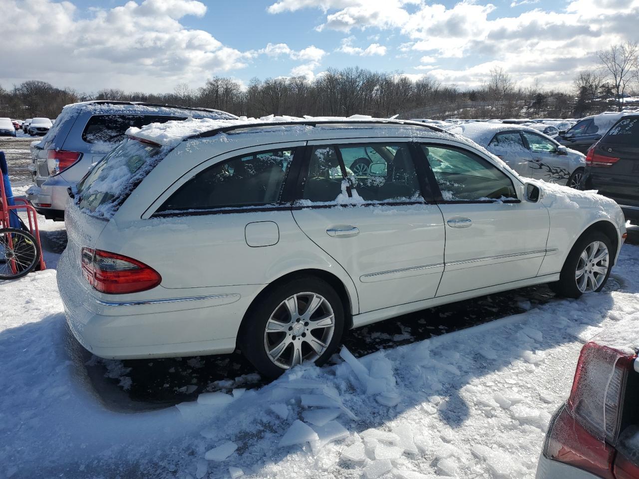 2009 Mercedes-Benz E 350 4Matic - Image 3