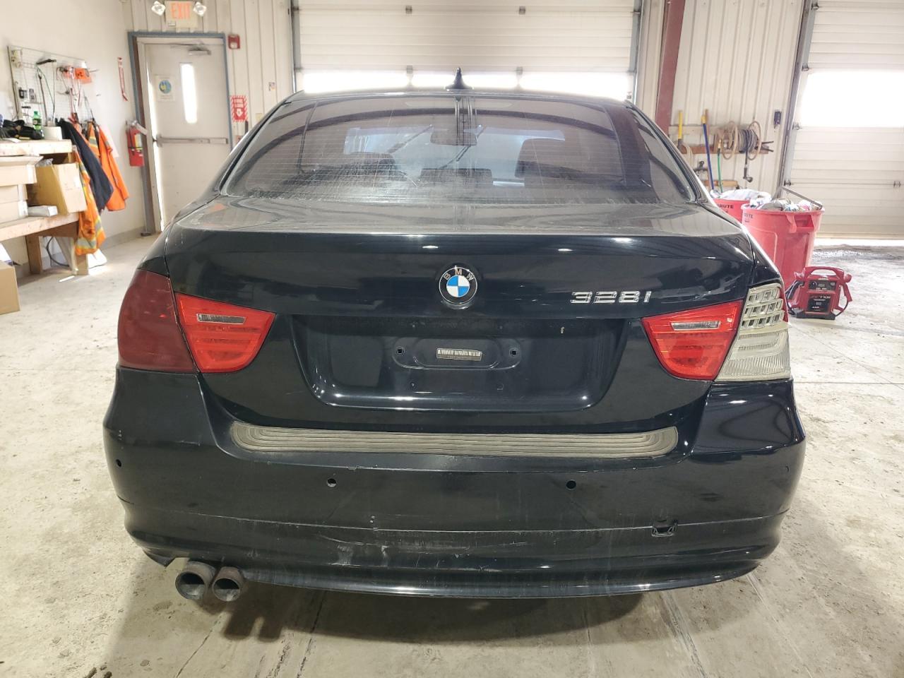 2010 BMW 328 Xi Sulev - Image 6