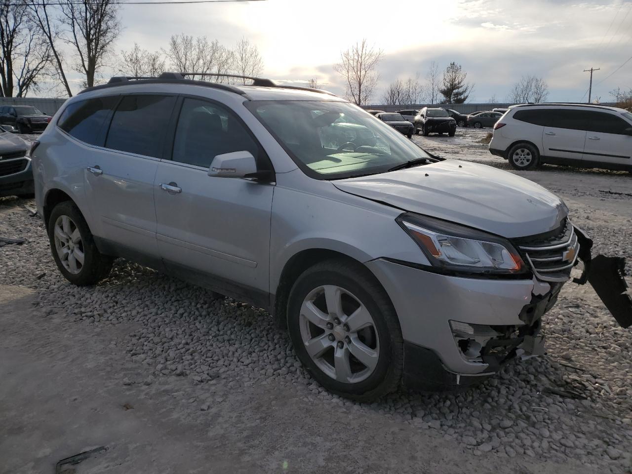 2017 Chevrolet Traverse Lt - Image 4