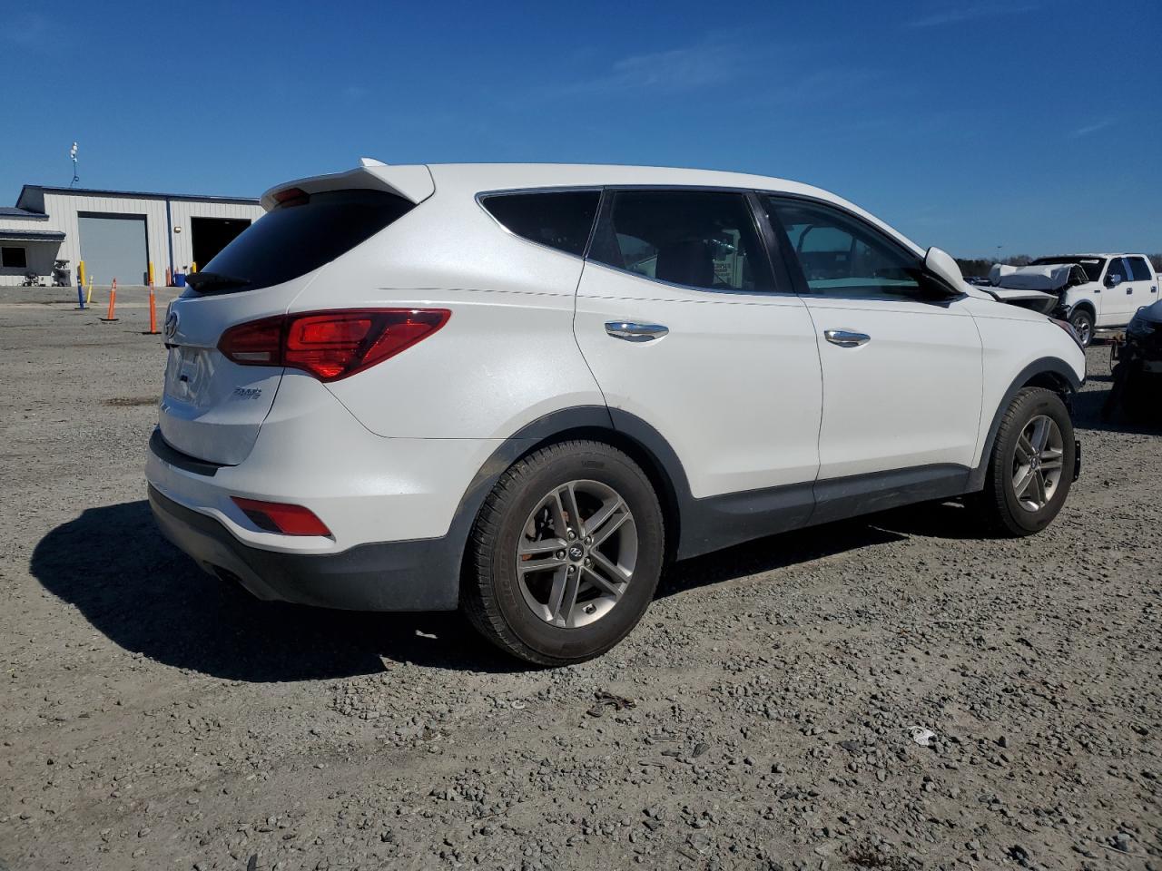 2017 Hyundai Santa Fe Sport - Image 3