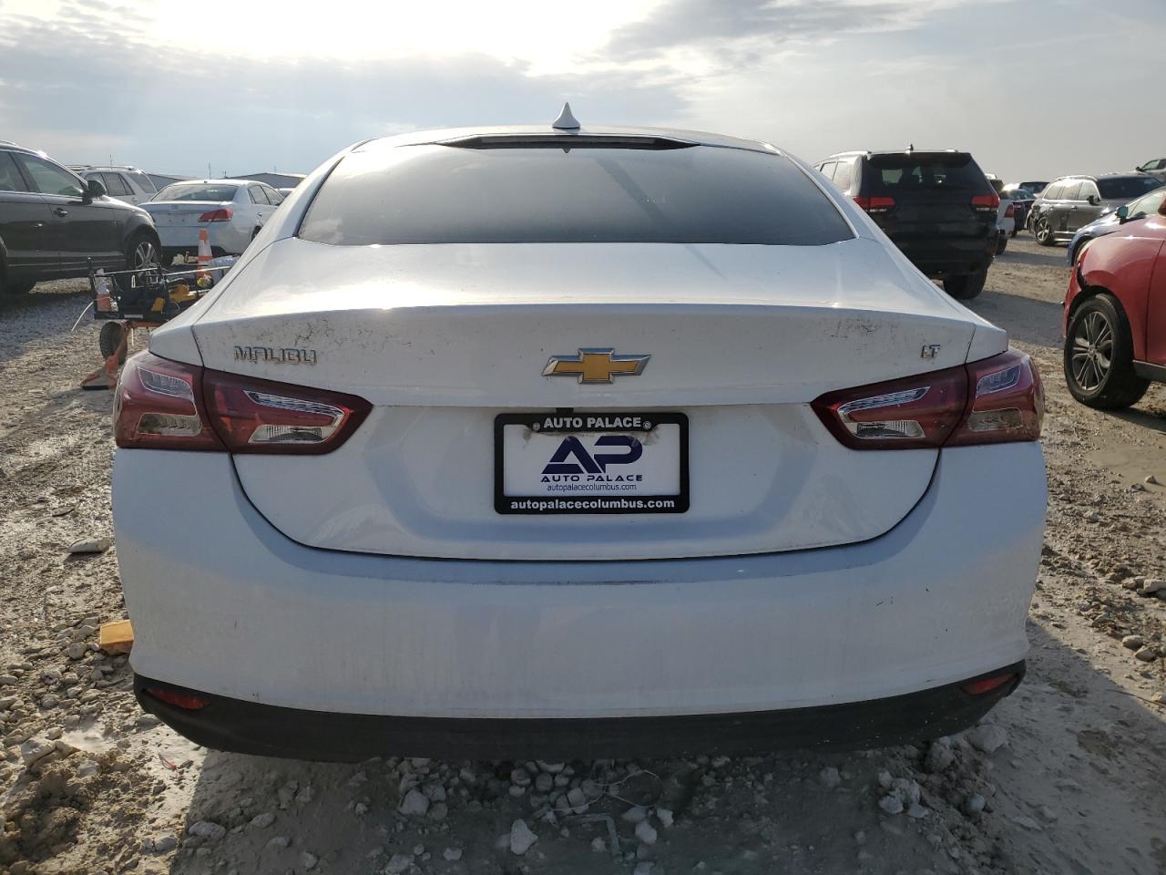 2022 Chevrolet Malibu Lt - Фото 6