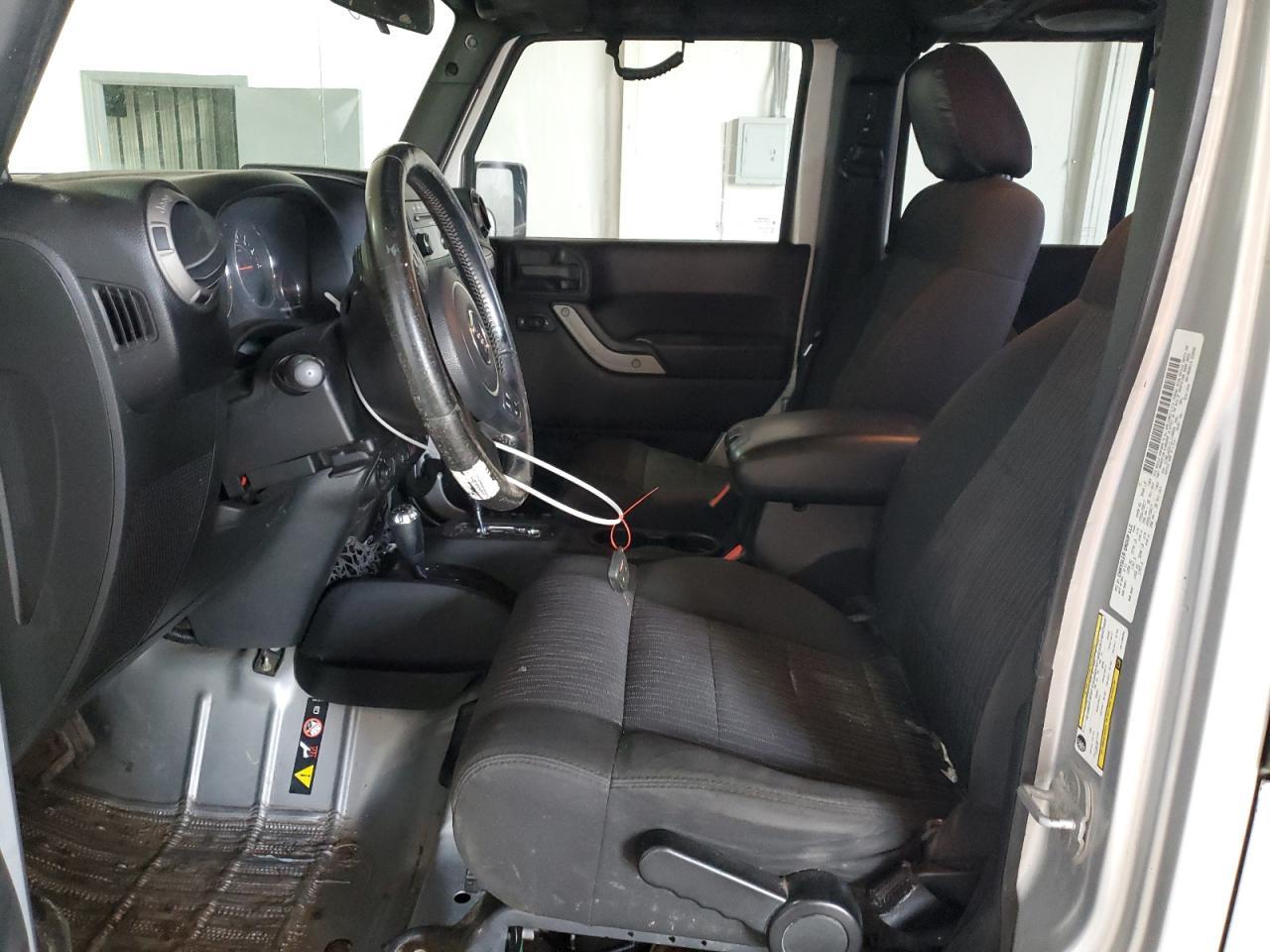 2012 Jeep Wrangler Unlimited Sport - Фото 7