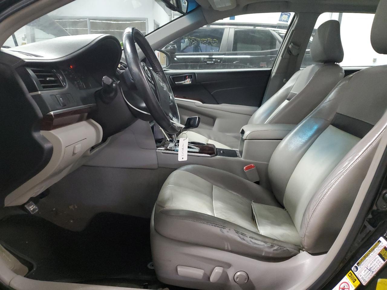 2014 Toyota Camry L - Image 7