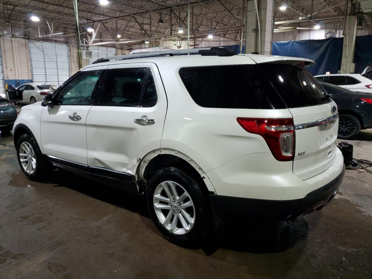 2014 Ford Explorer Xlt - Image 2