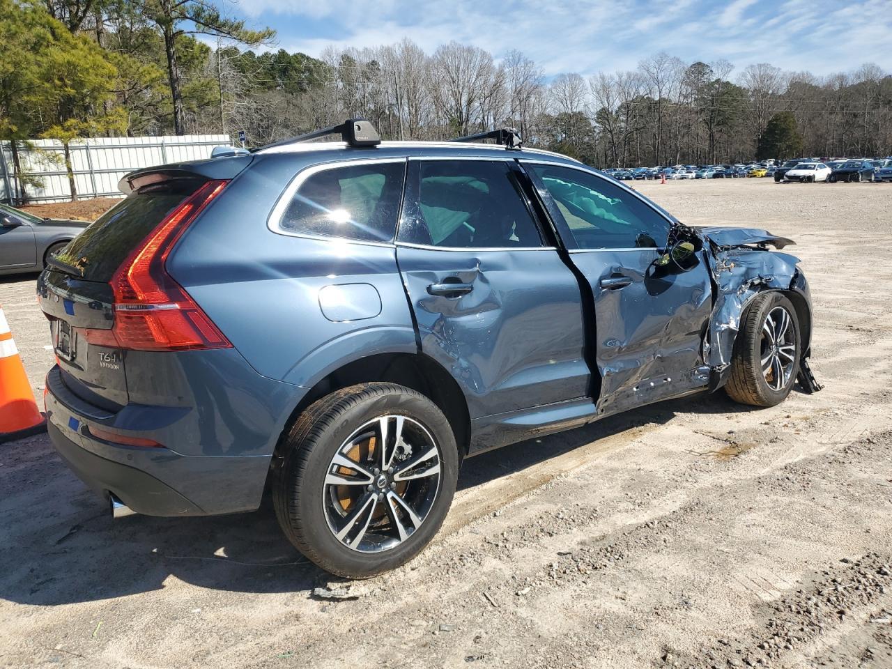 2021 Volvo Xc60 T6 Momentum - Фото 3