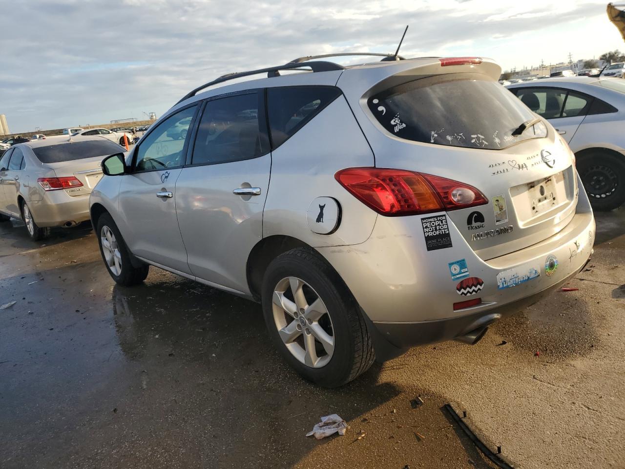 2010 Nissan Murano S - Image 2