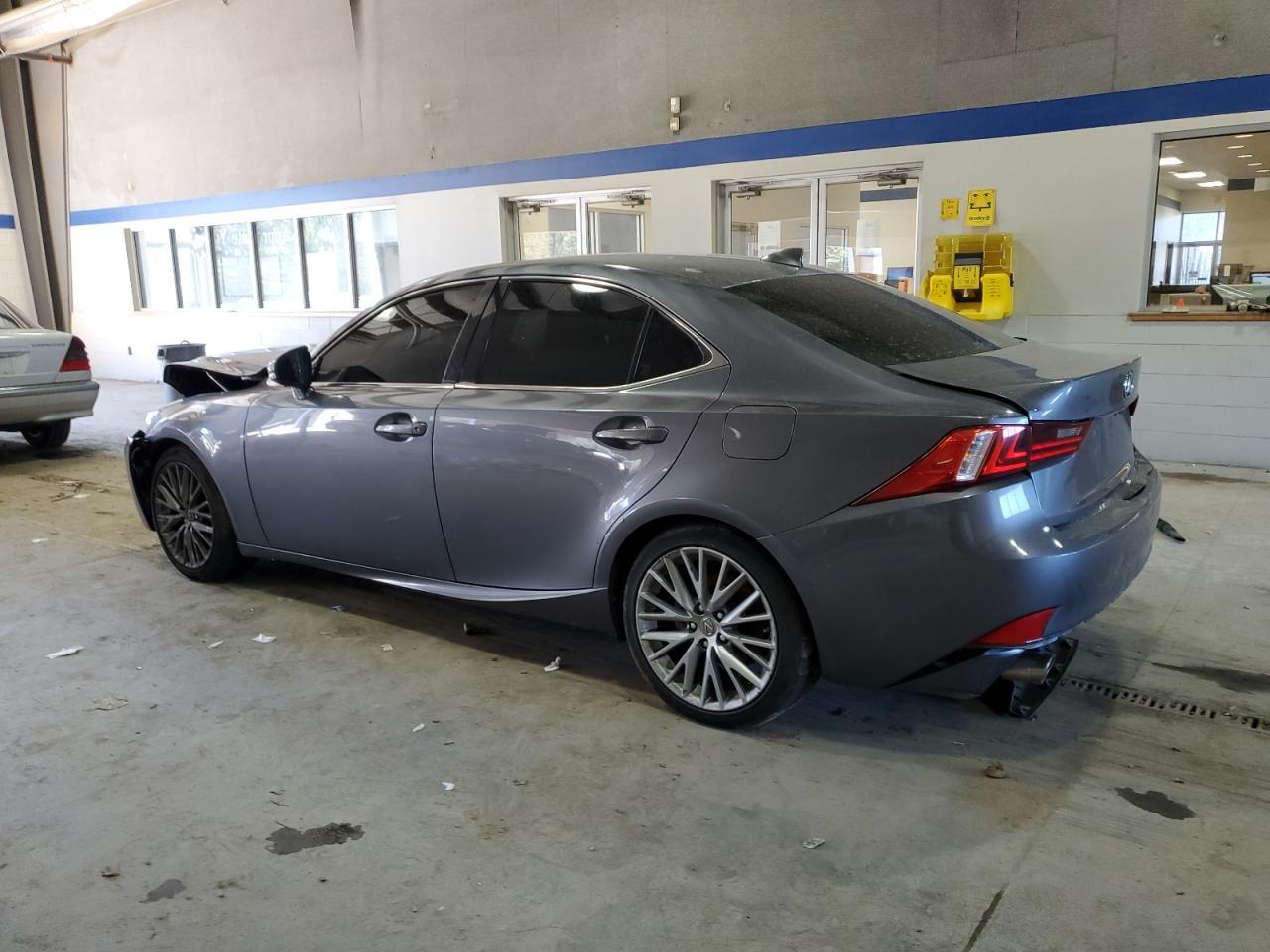 2014 Lexus Is 250 - Image 2