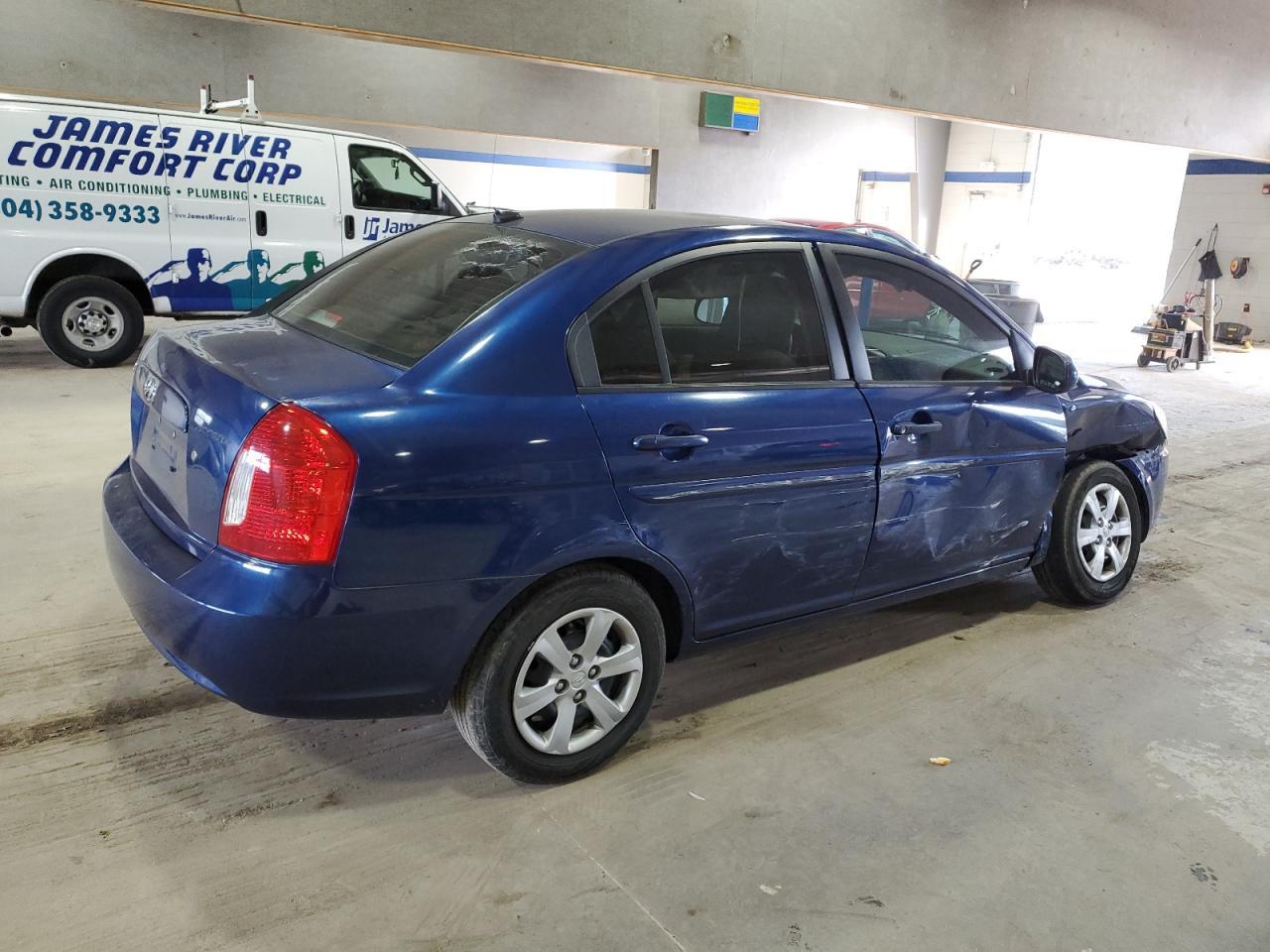 2011 Hyundai Accent Gls - Фото 3