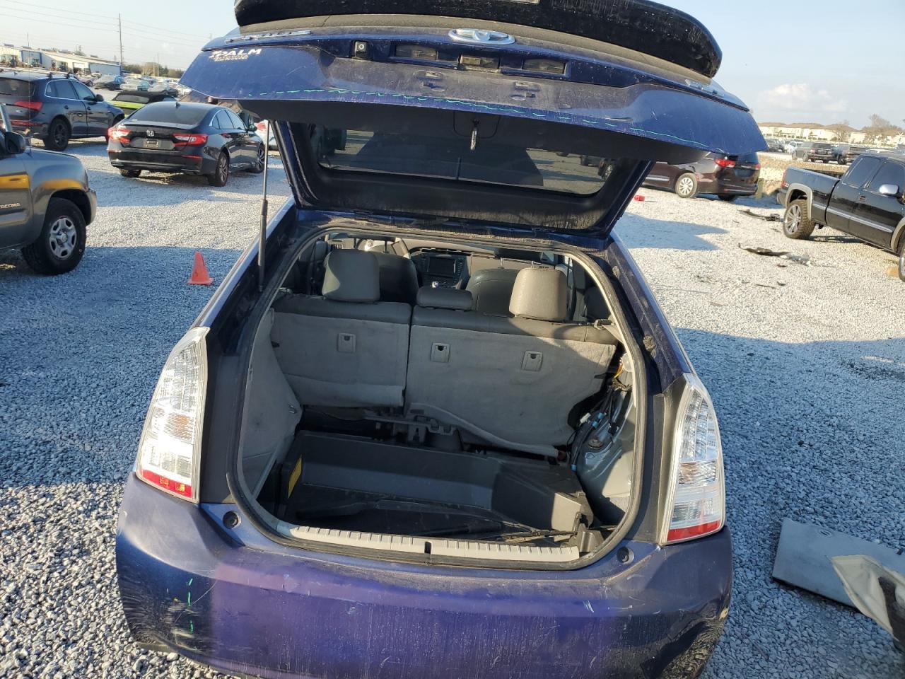 2011 Toyota Prius - Фото 6