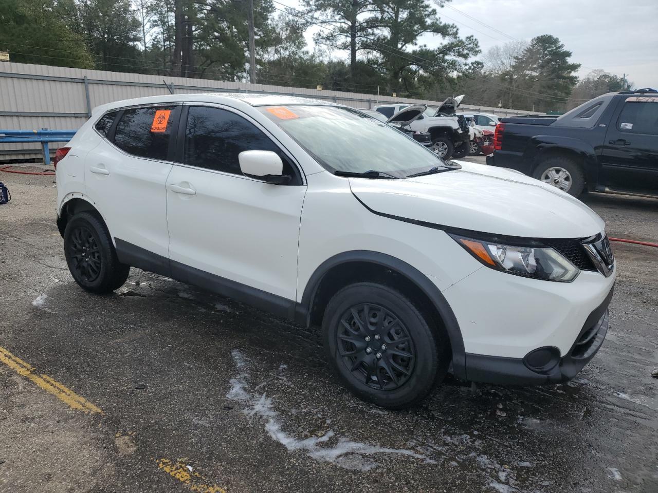 2019 Nissan Rogue Sport S - Фото 4