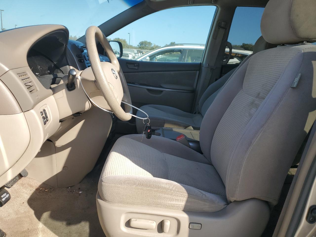 2006 Toyota Sienna Ce - Фото 7