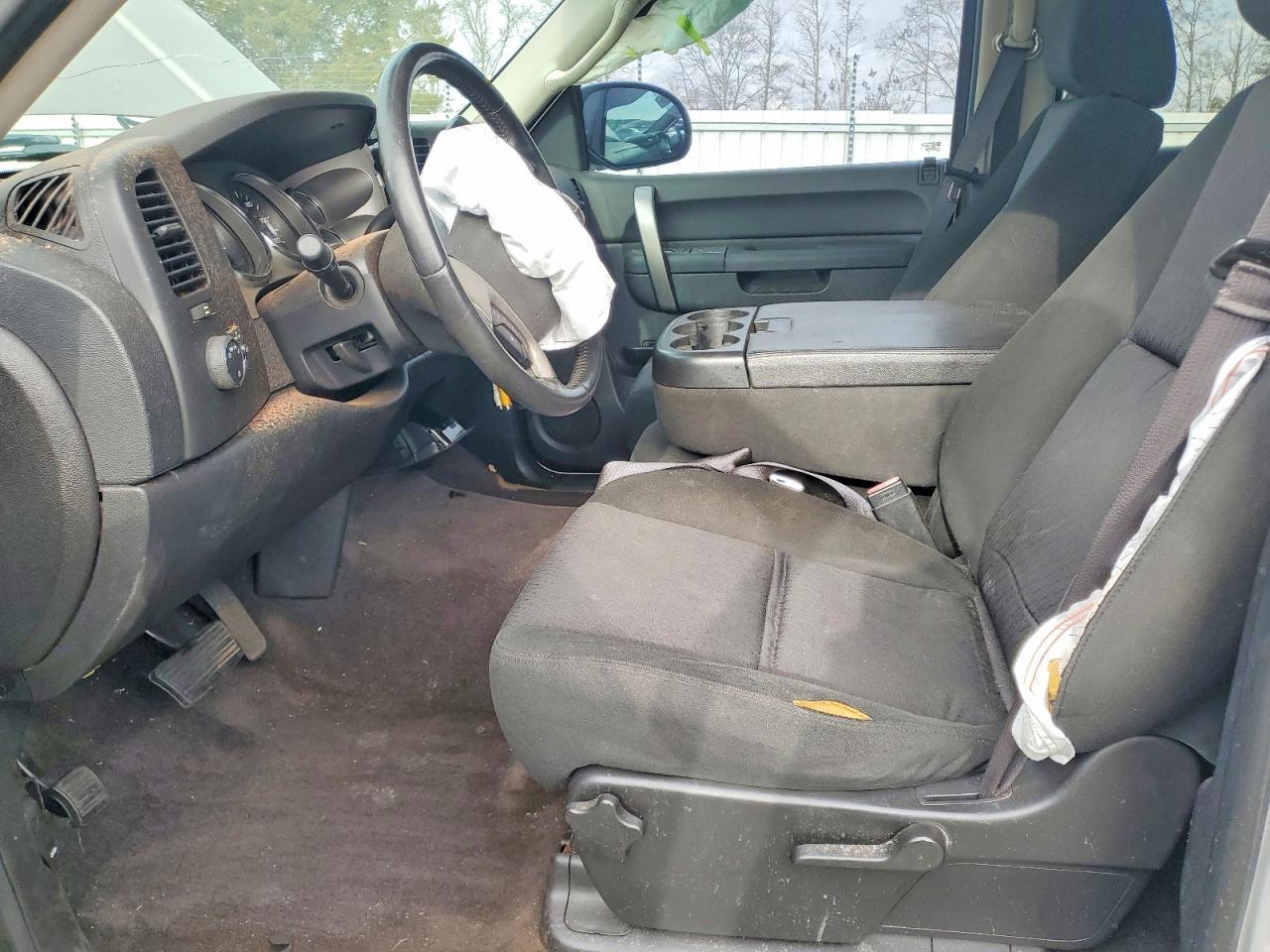 2013 Chev Silverado - Image 7