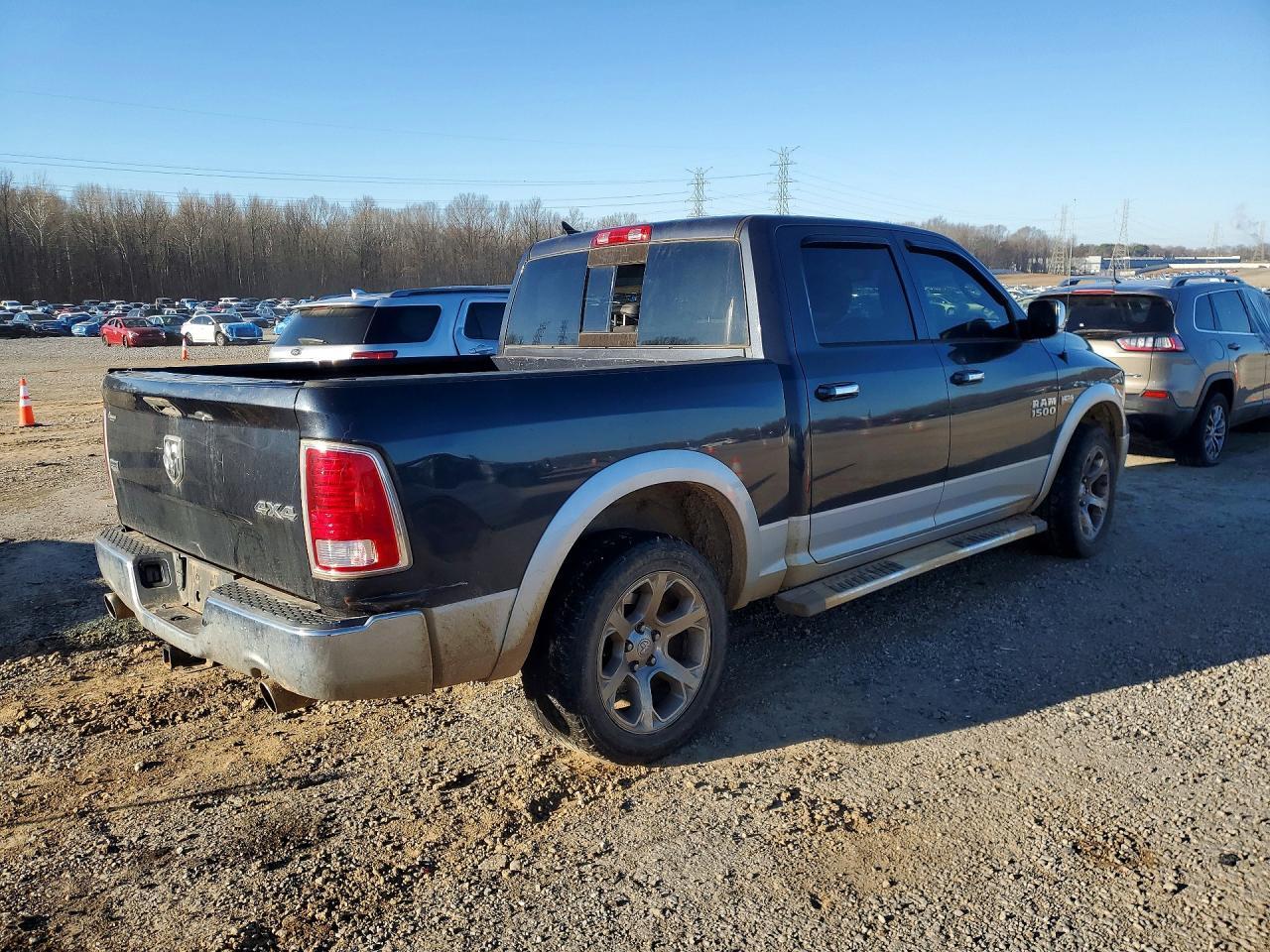 2015 Ram 1500 Laramie - Фото 3