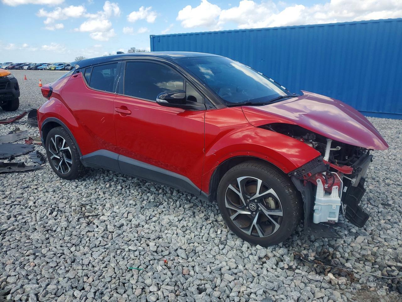 2020 Toyota C-Hr Xle - Image 4