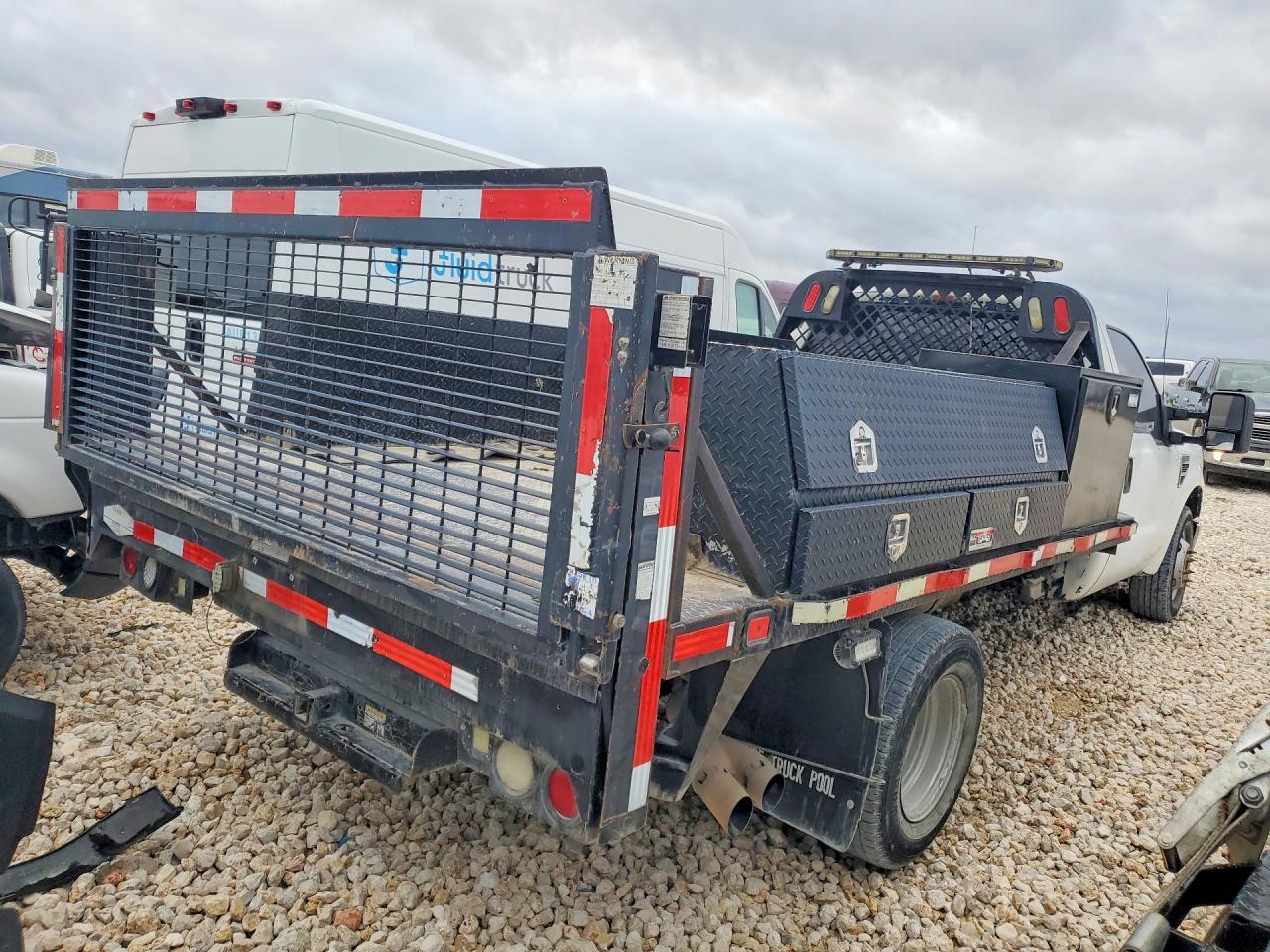 2010 Ford F350 Super Duty - Фото 3