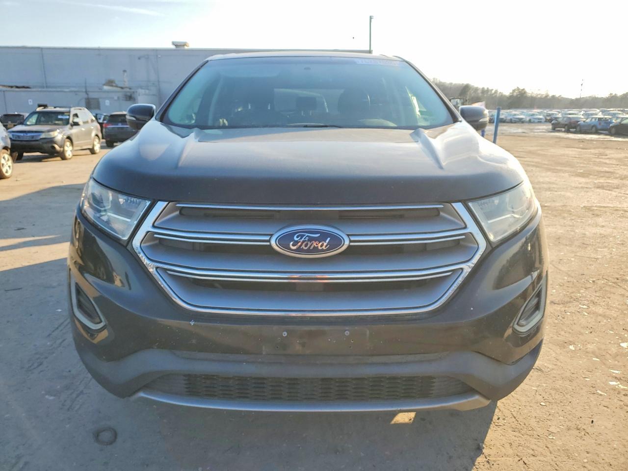 2016 Ford Edge Titanium - Image 5