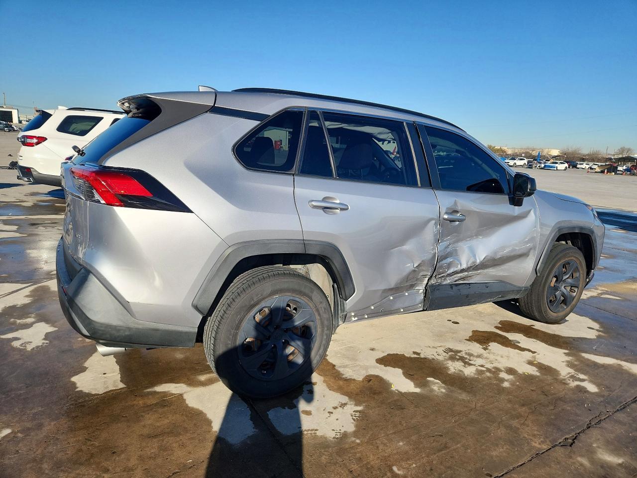 2019 Toyota Rav4 Le - Image 3