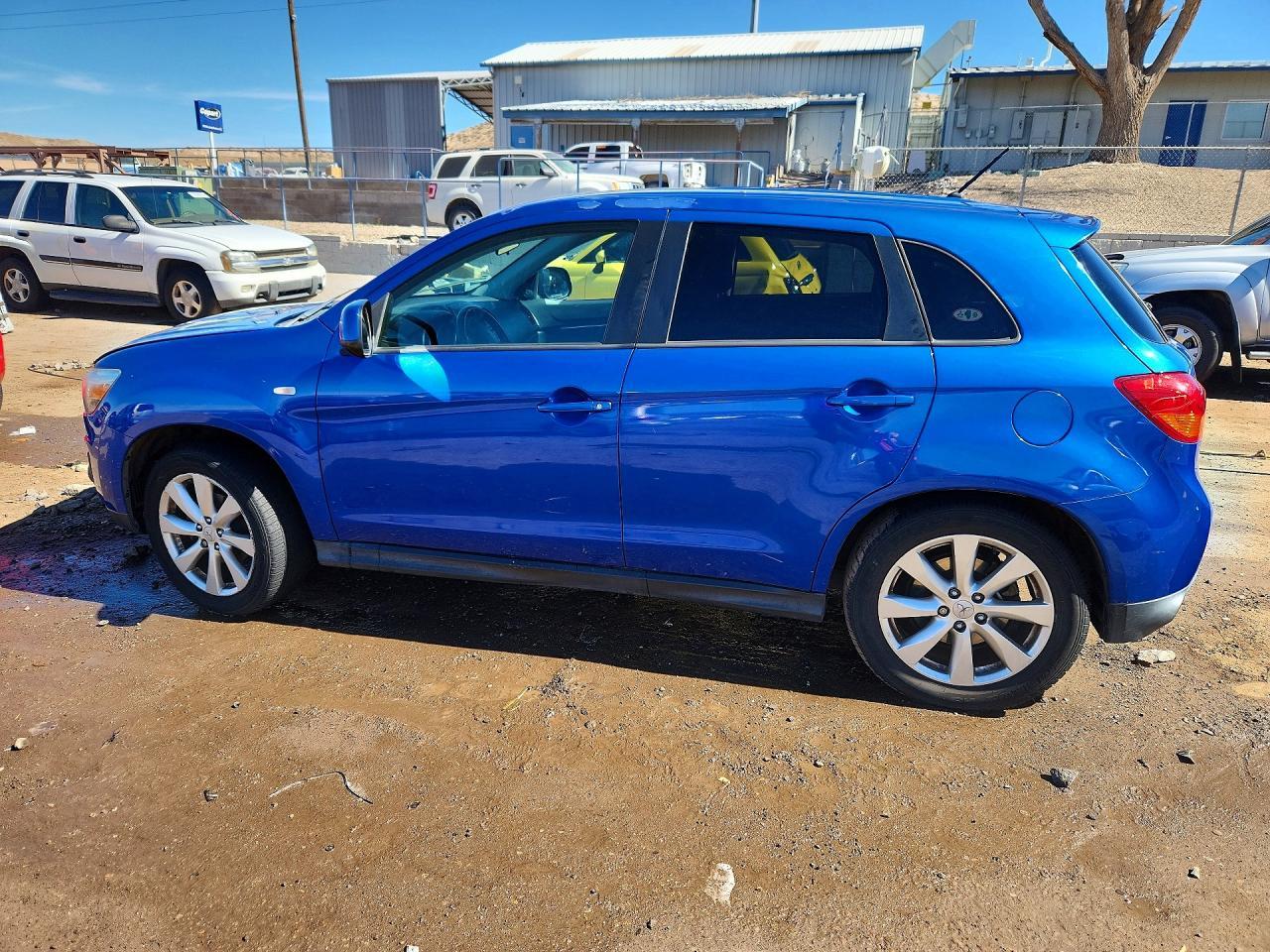 2015 Mitsubishi Outlander Sport Es - Image 2