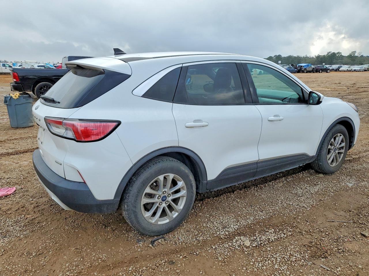 2020 Ford Escape Se - Image 3
