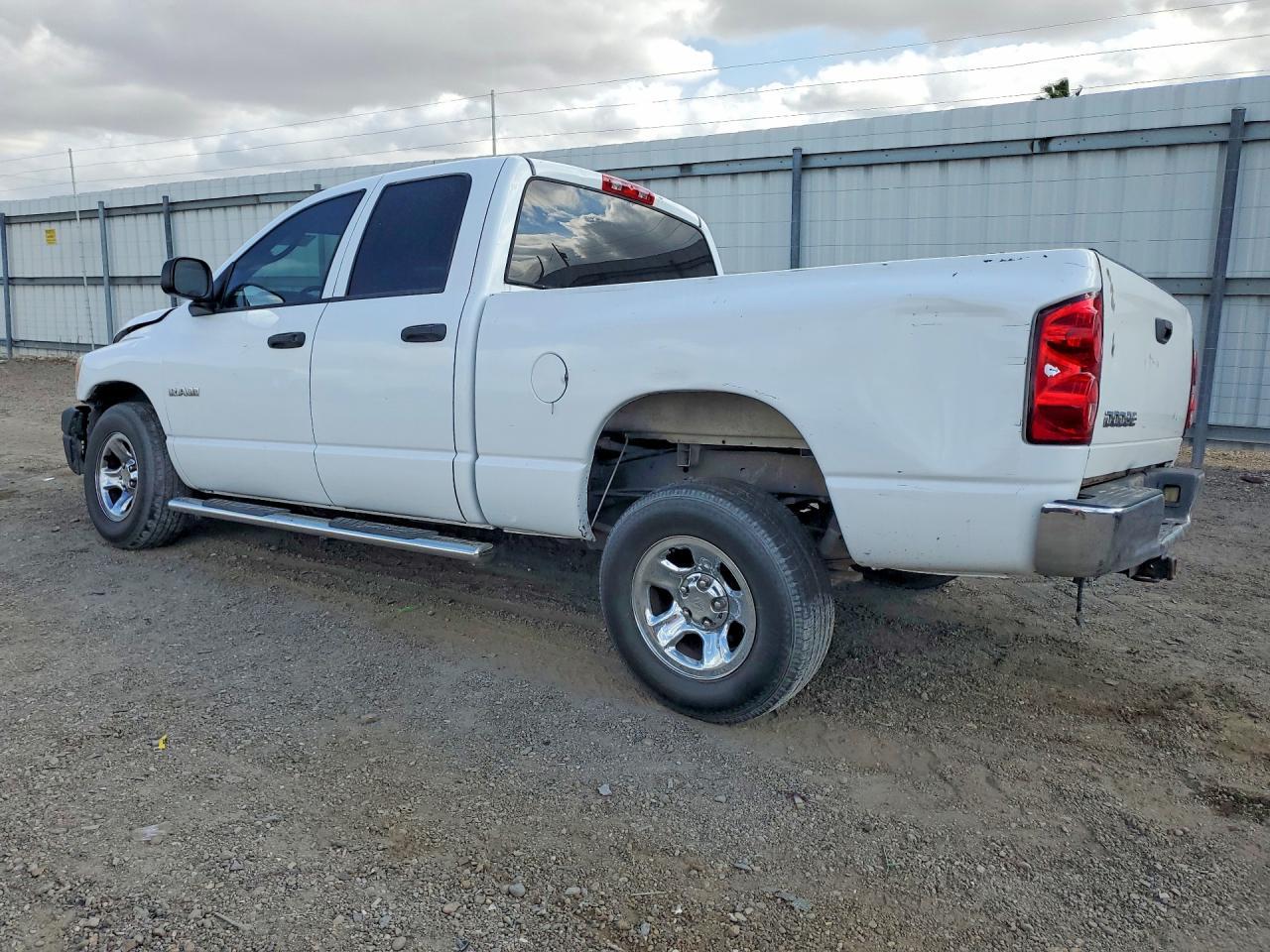2008 Dodge Ram 1500 St - Фото 2